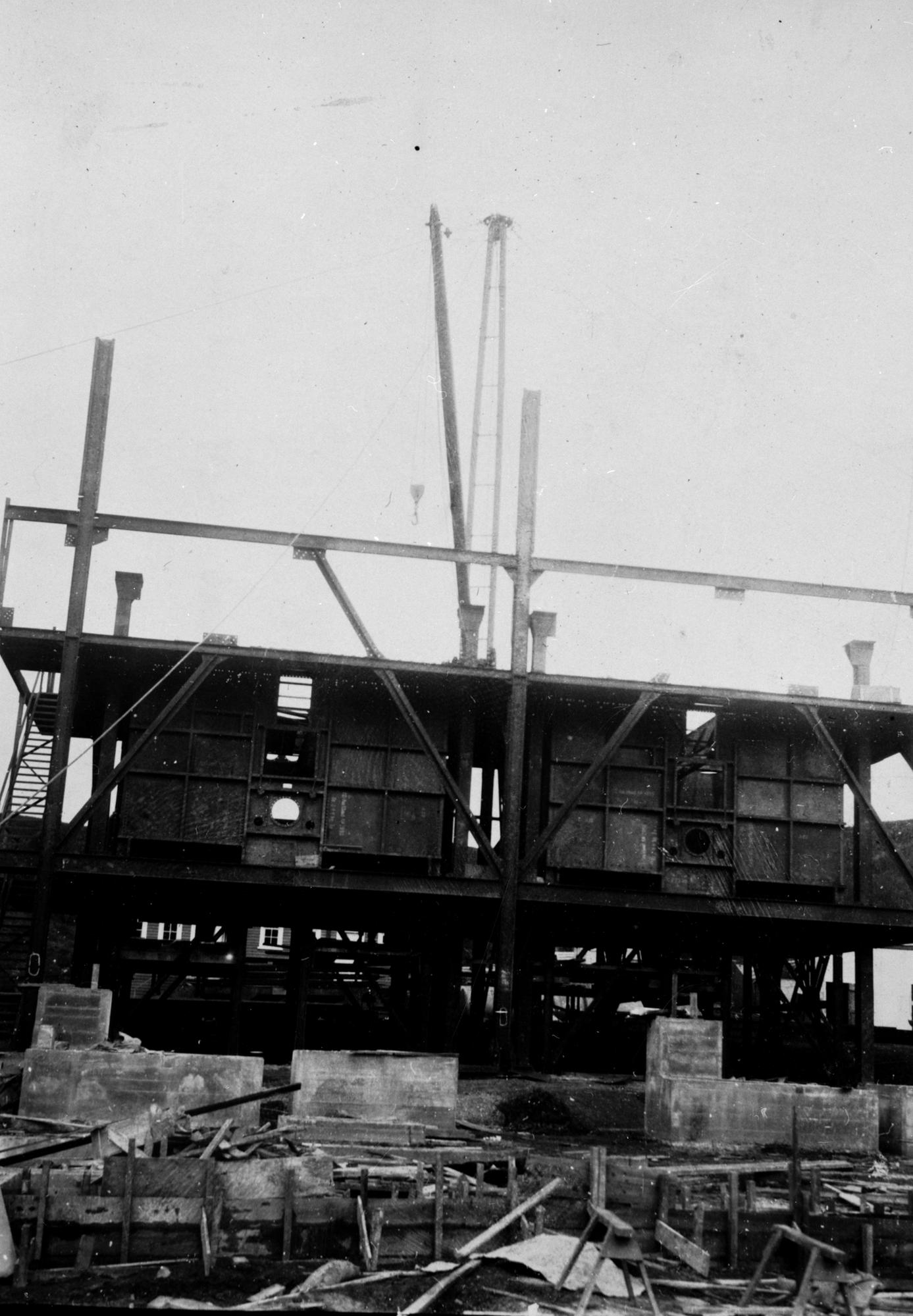 Stages in construction of Carbonisation works - Hamilton Libraries ...