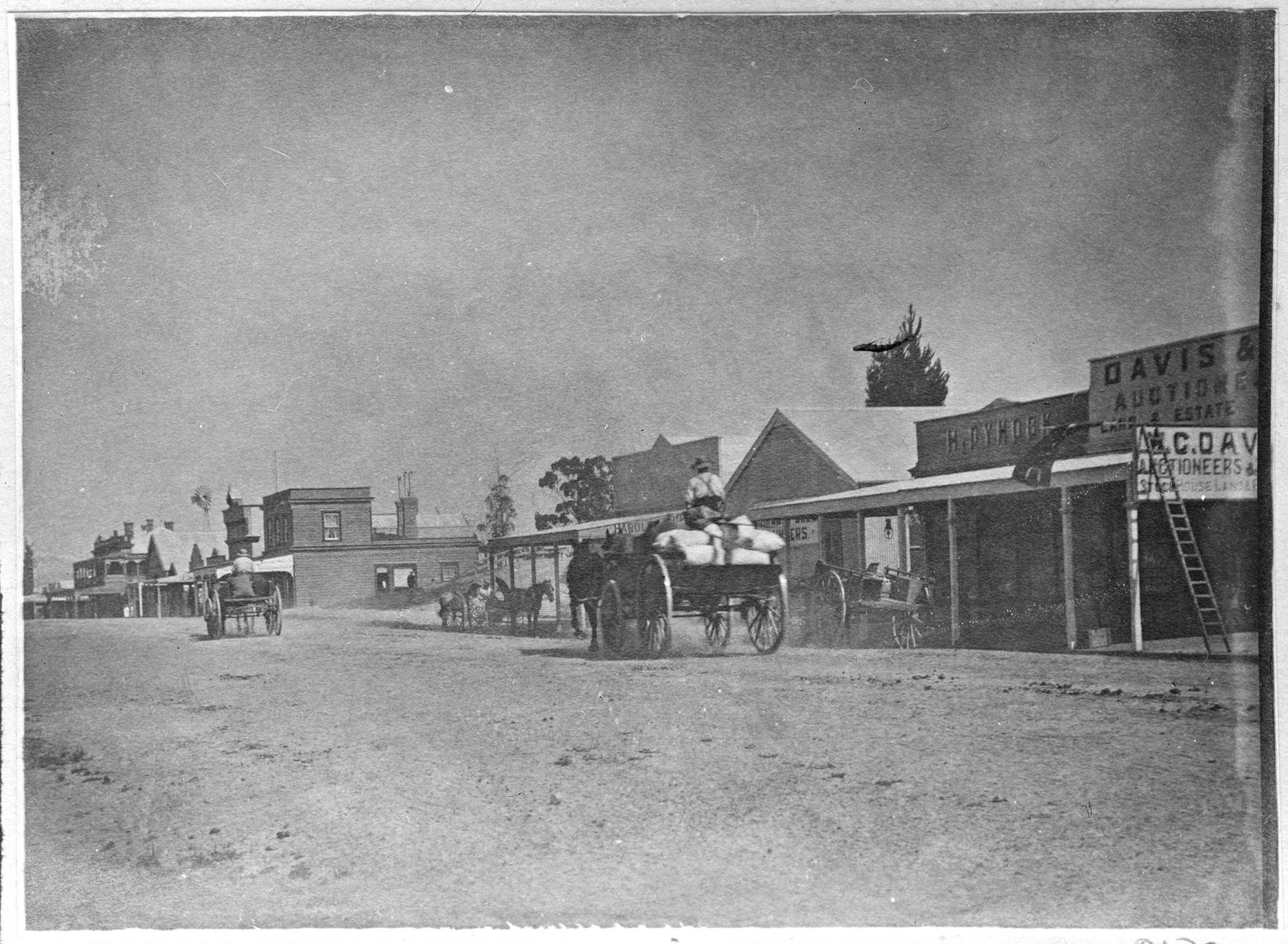 Victoria Street - Hamilton Libraries Heritage Collection Online