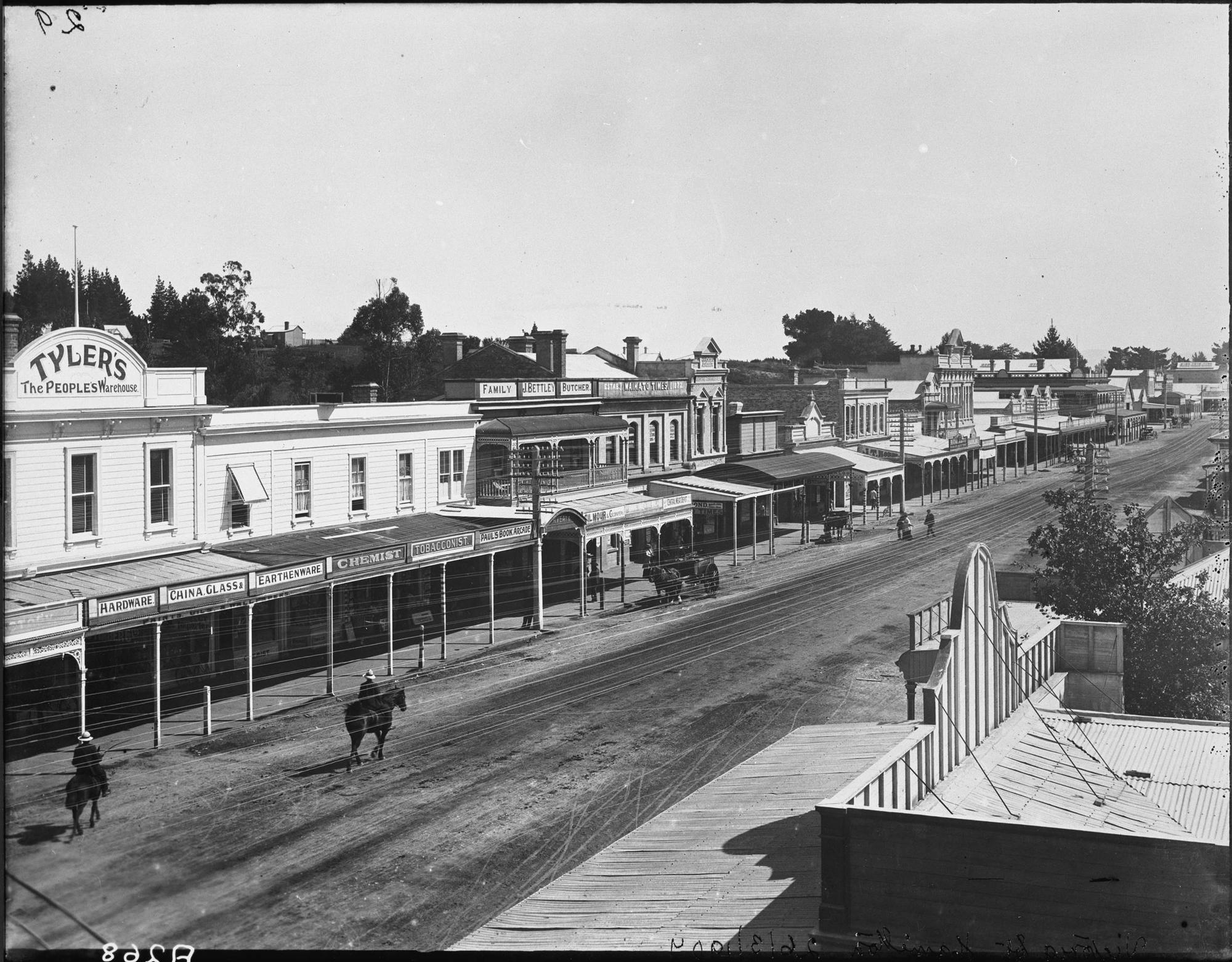 Victoria Street - Hamilton Libraries Heritage Collection Online
